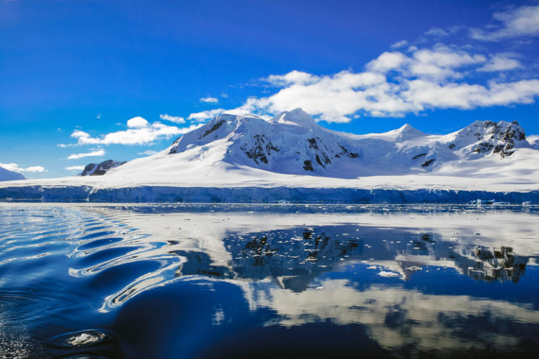 南極の12月は〝夏〟。